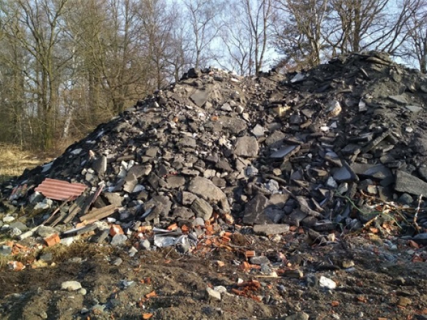 Liberečtí inspektoři uložili pokutu 150 tisíc korun stavební firmě za netřídění odpadů