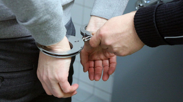 Policisté dopadli zloděje, který si z českolipské radnice odnesl půl milionu korun