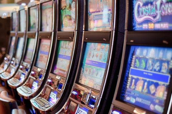 Při přípravě vyhlášky o provozování hazardních her navštíví primátor liberecké herny