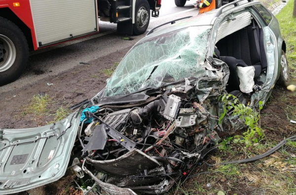 Střet nákladního a osobního automobilu ve Svoru na Českolipsku si vyžádal jedno vážné zranění