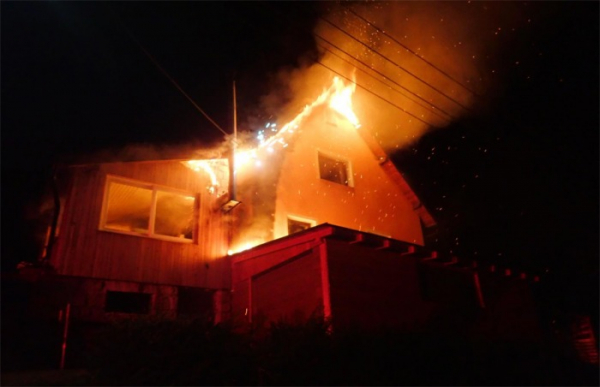 V obci Tanvald na Liberecku došlo k požáru střechy rodinného domu
