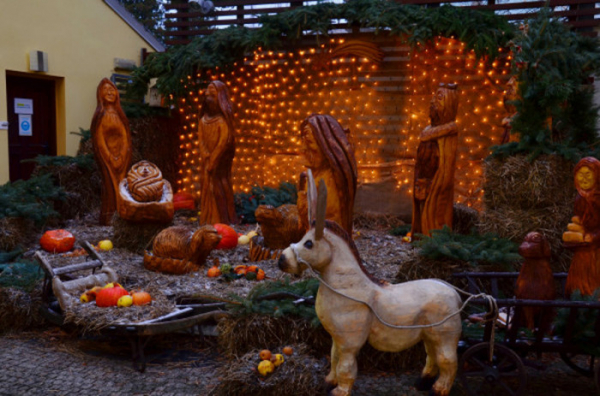 Vánoční pohoda v Libereckém kraji: výstava ozdob, dřevěný betlém i koncert na Štěpána