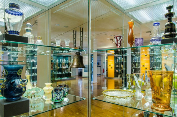 Jablonecké muzeum skla a bižuterie se do pátku 21. ledna uzavírá 