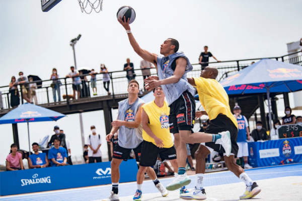 Basketbal se vrací do ulic, přichází Red Bull Half Court. Národní finále proběhne v Praze