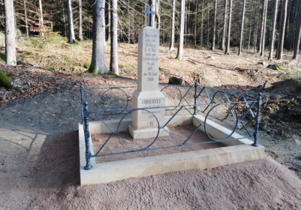 Vojenské lesy opravily v Ralsku historické hroby z prusko-rakouské války
