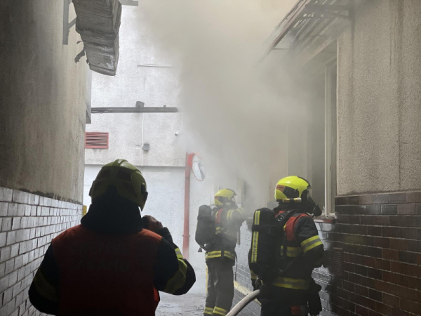 V průmyslovém objektu na Liberecku došlo k požáru. 116 osob muselo být evakuváno