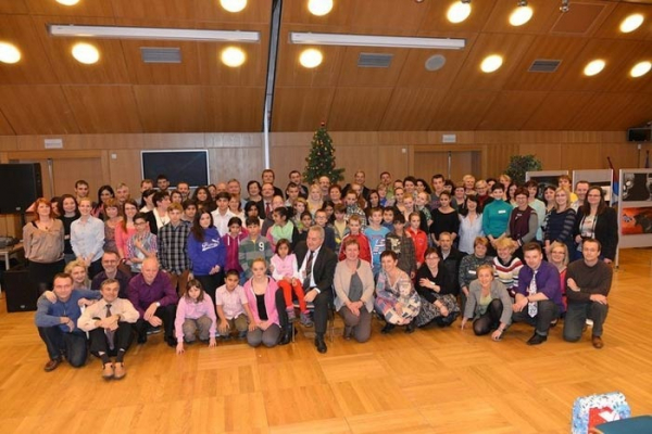 Krajští radní potěší před Vánocemi děti z dětských domovů